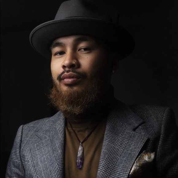 Meet your Posher, Rey - Picture 3 of 3